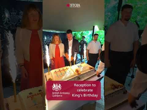 Sprejem britanskega veleposlaništva ob praznovanju rojstnega dne kralja Karla III